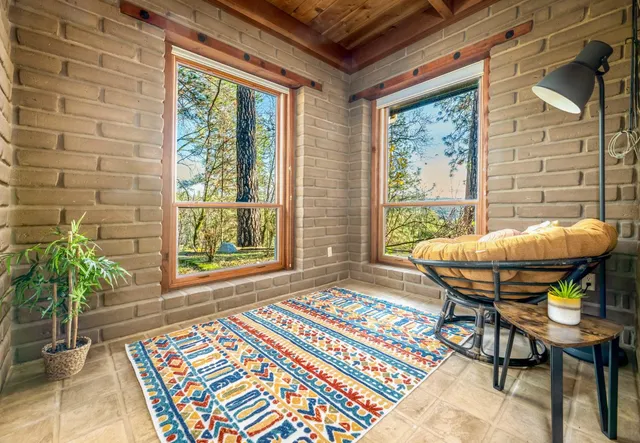 $1,100,000 | 20990 Tiger Tail Road, Grass Valley, CA 95949