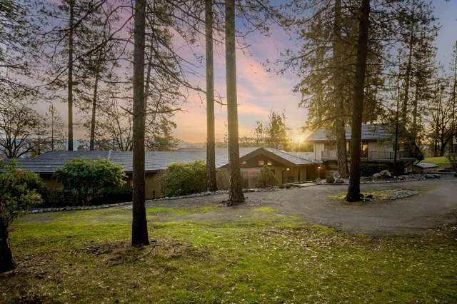 $1,100,000 | 20990 Tiger Tail Road, Grass Valley, CA 95949