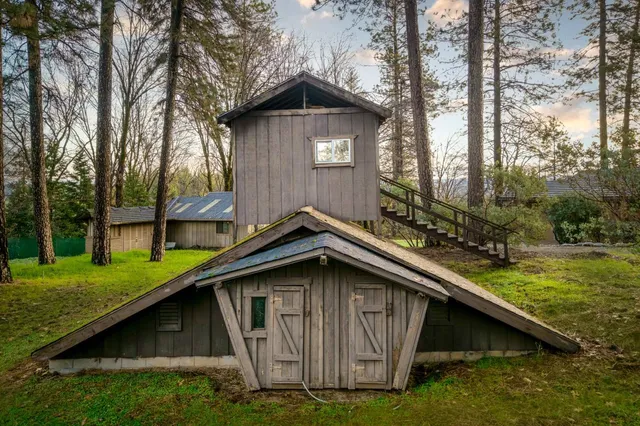 $1,100,000 | 20990 Tiger Tail Road, Grass Valley, CA 95949