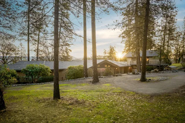 $1,100,000 | 20990 Tiger Tail Road, Grass Valley, CA 95949