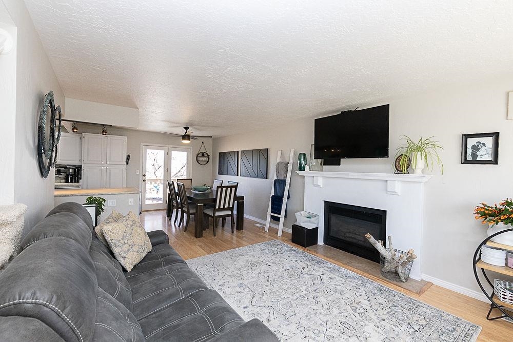 527 Stratton Circle Rock Springs, WY 82901 - Photo 5 of 49