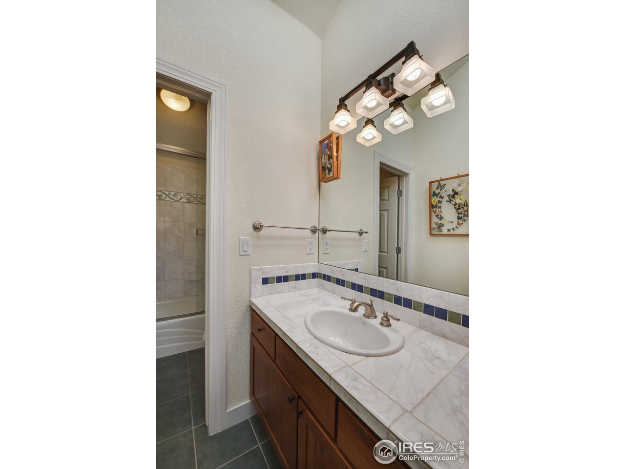 907 13th Street Boulder, CO 80302 - Photo 20 of 35 Upstairs bathroom