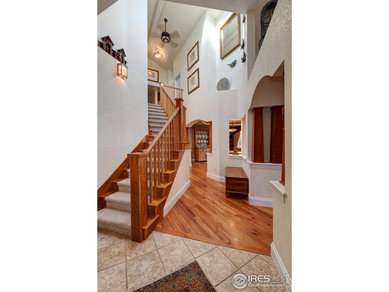 907 13th Street Boulder, CO 80302 - Photo 4 of 35 Entry with vaulted ceilings