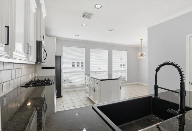 $2,850 | 1314 West Webster Street, Houston, TX 77019