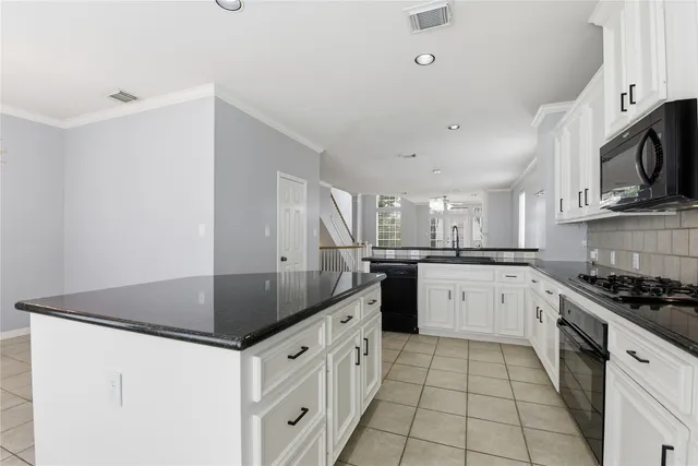 $2,850 | 1314 West Webster Street, Houston, TX 77019