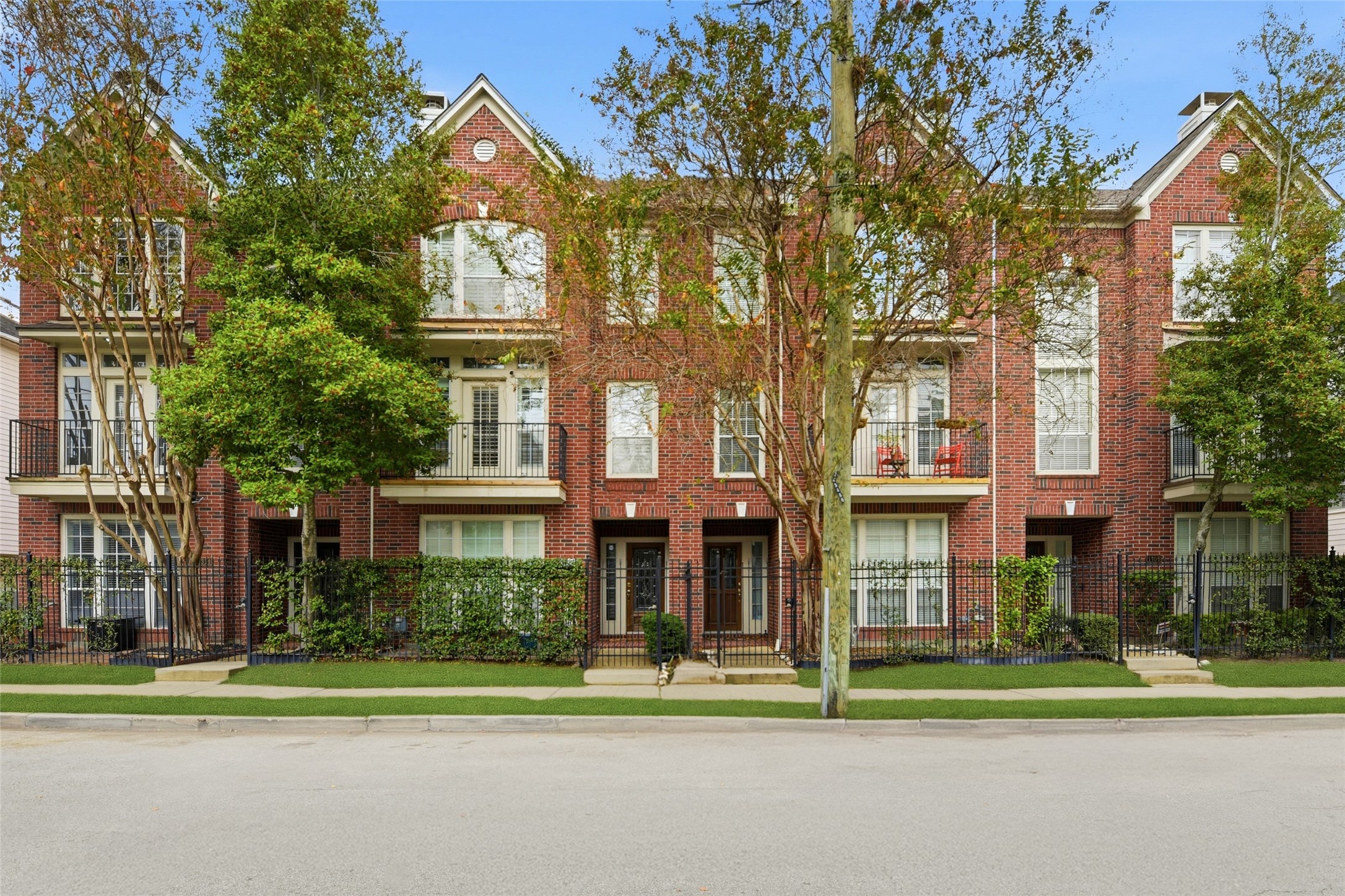 1314 West Webster Street Houston, TX 77019 - Photo 4 of 50