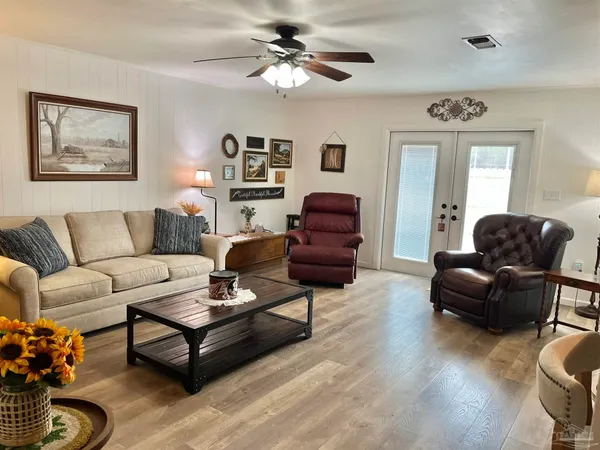 $350,000 | 2410 Parker Drive, Niceville, FL 32578