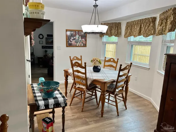 $350,000 | 2410 Parker Drive, Niceville, FL 32578