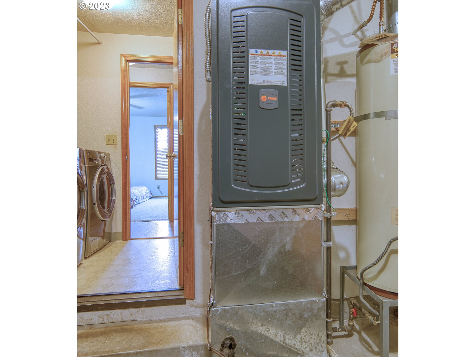 33912 Southeast Everett Way Scappoose, OR 97056 - Photo 22 of 32 a view of a hallway with seating area