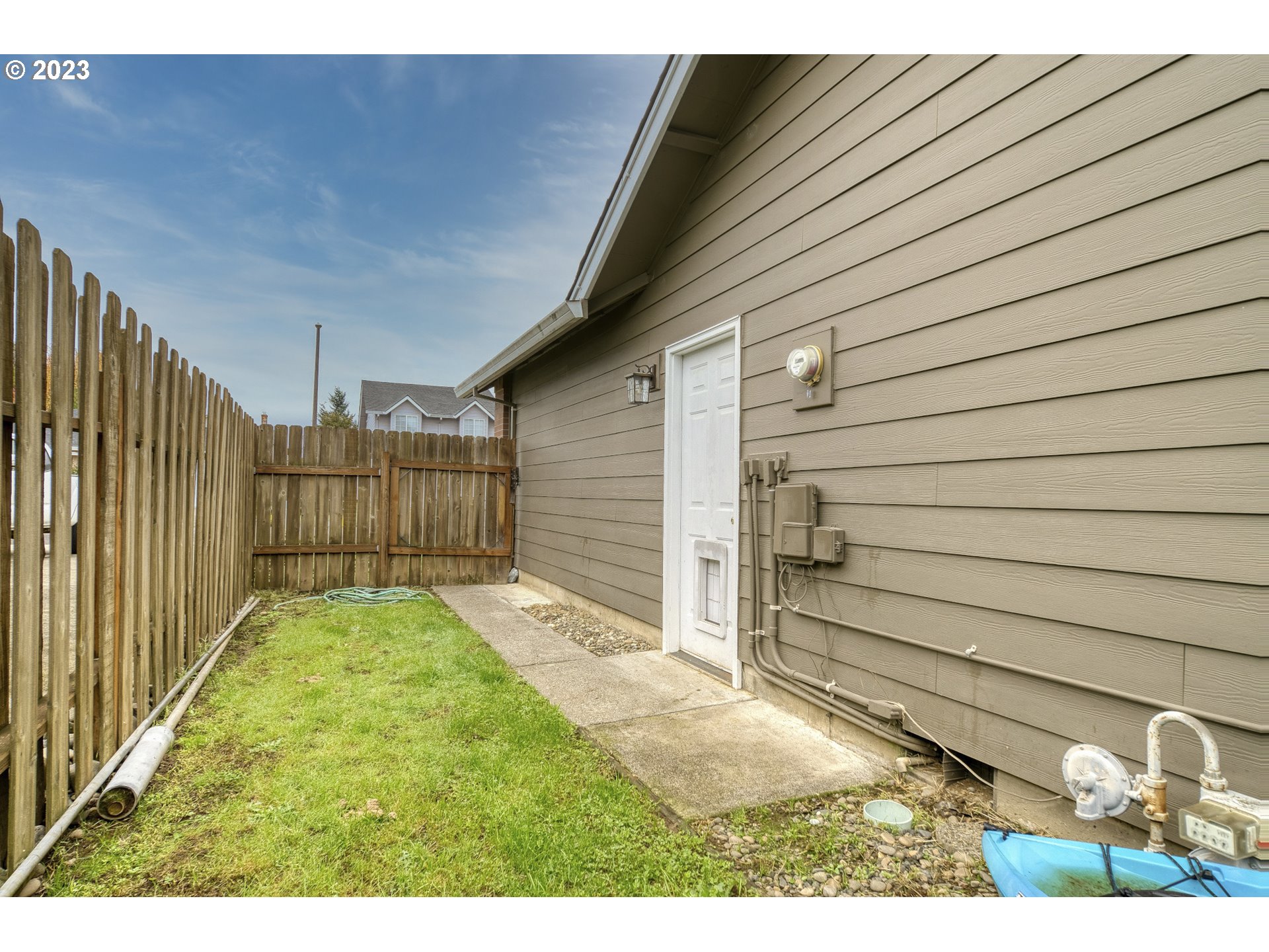 33912 Southeast Everett Way Scappoose, OR 97056 - Photo 23 of 32 a view of a backyard