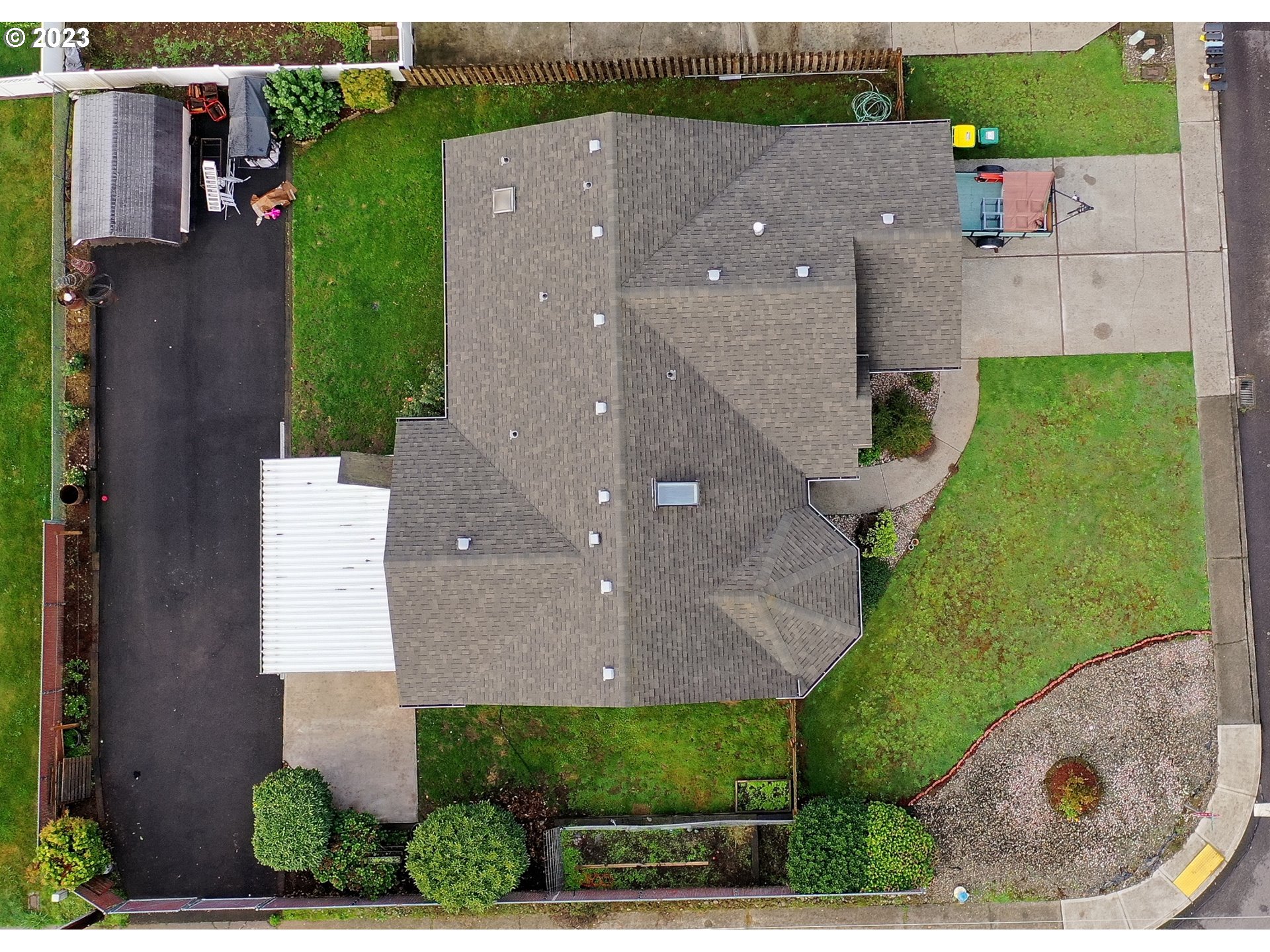 33912 Southeast Everett Way Scappoose, OR 97056 - Photo 32 of 32 an aerial view of a house with a yard
