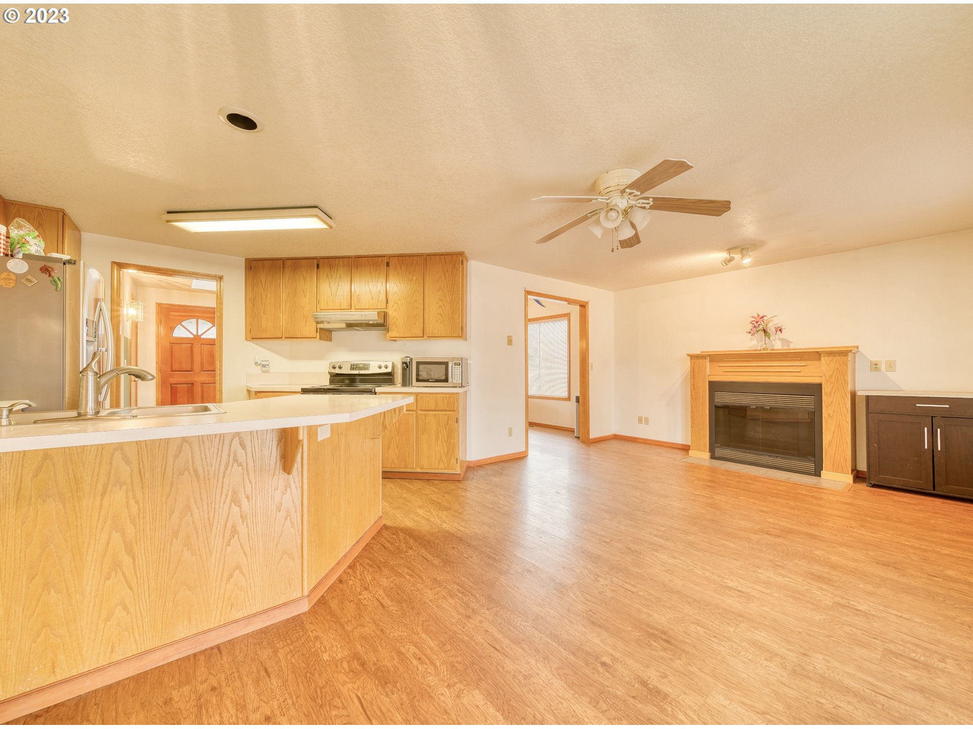 33912 Southeast Everett Way Scappoose, OR 97056 - Photo 9 of 32