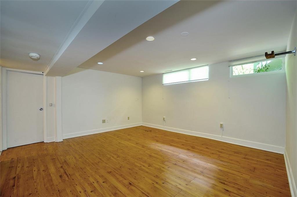 90 East Woodland Road Pittsburgh, PA 15232 - Photo 25 of 27 a view of empty room