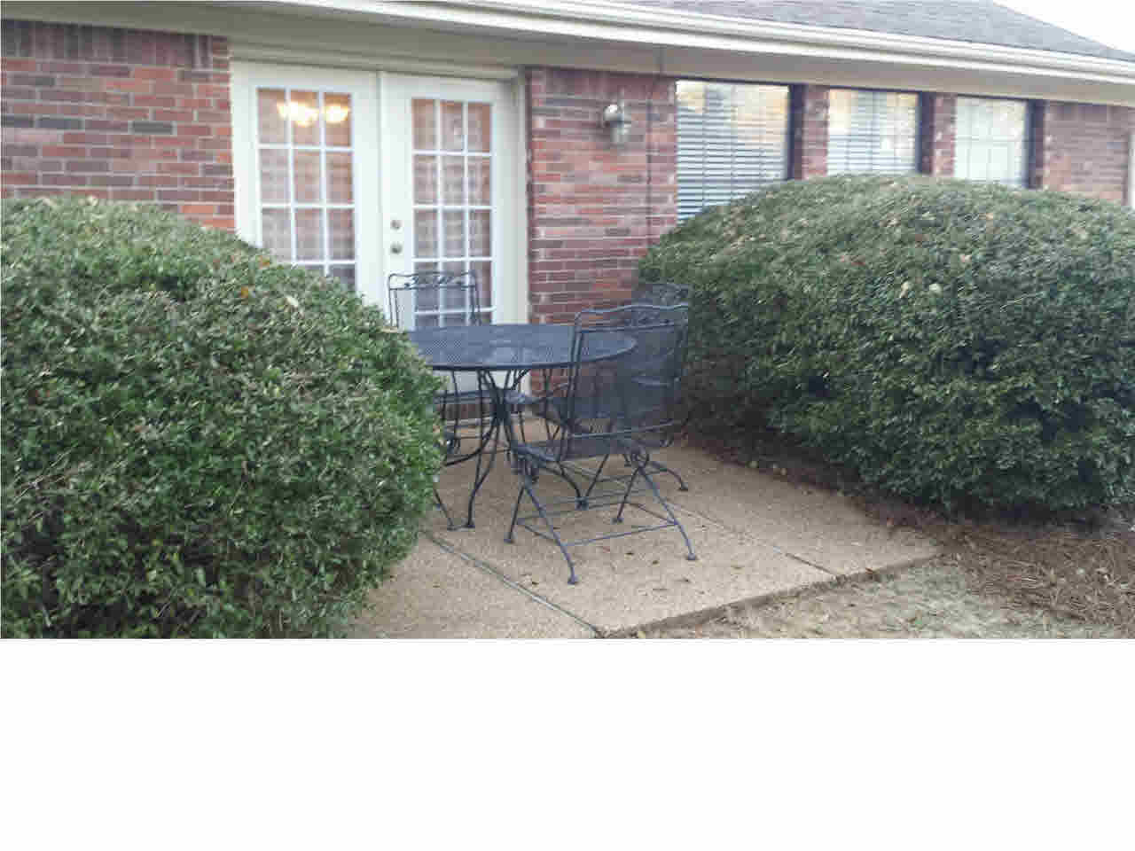 203 Sherlock Way Madison, MS 39110 - Photo 4 of 18 Side patio