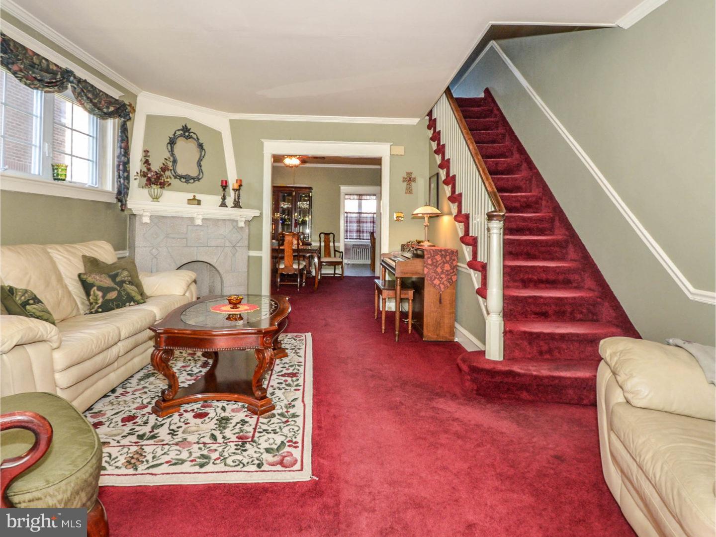 2219 Rhawn Street Philadelphia, PA 19152 - Photo 4 of 20 Living Room