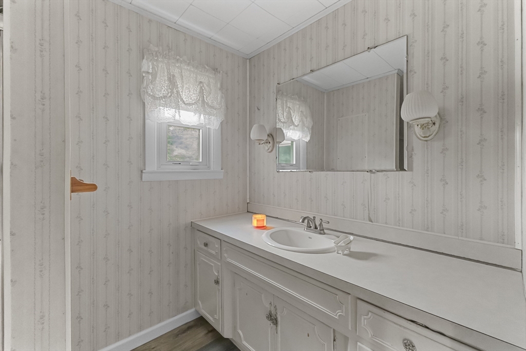 236 South Street Warren, MA 01092 - Photo 16 of 34