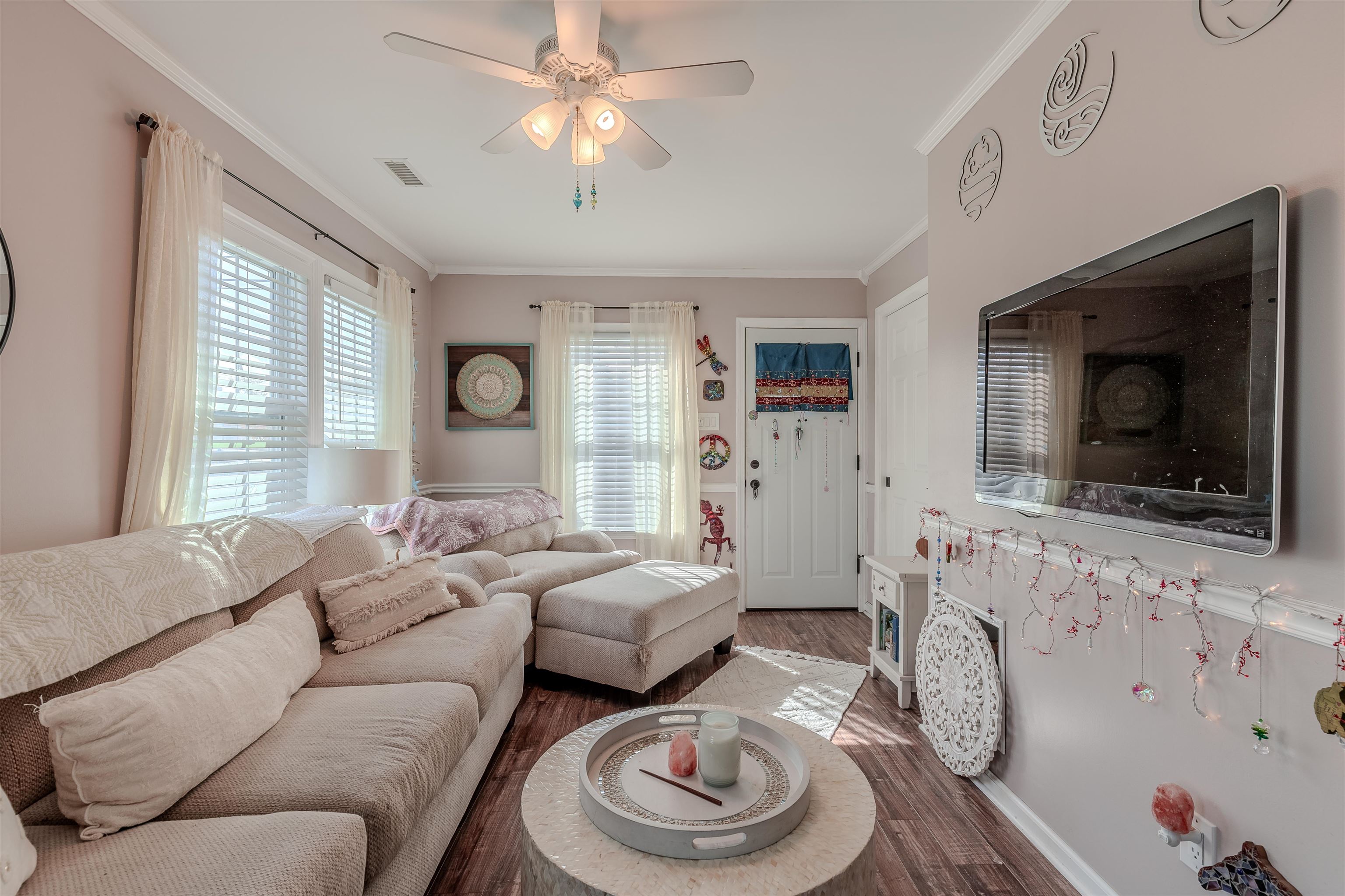143 Arbor Road Villas, NJ 08251 - Photo 12 of 32 a living room with furniture and a flat screen tv