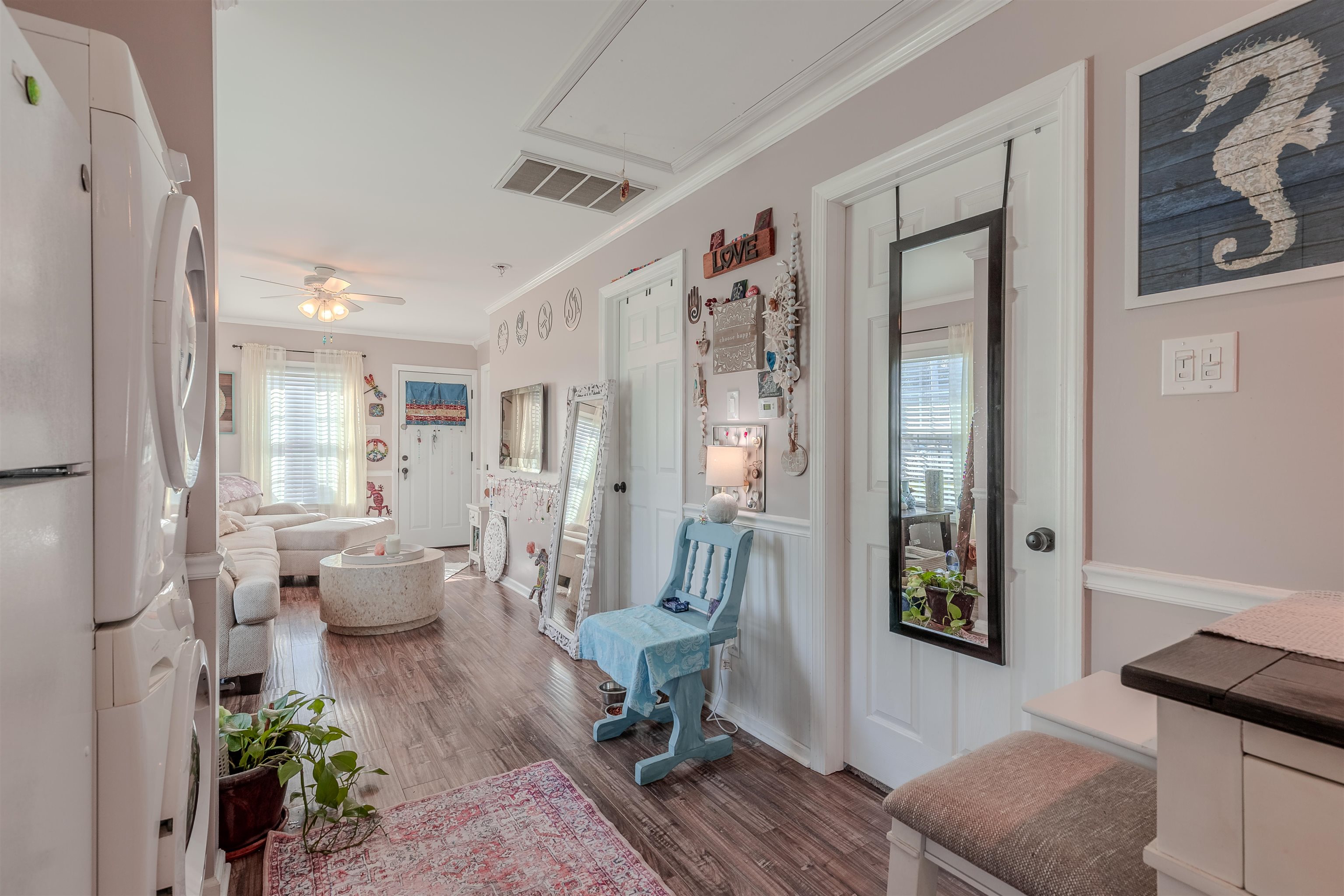 143 Arbor Road Villas, NJ 08251 - Photo 9 of 32 a living room with furniture and a window