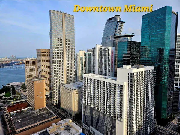 $3,650 | 151 Southeast 1st Street, Unit 801, Miami, FL 33131