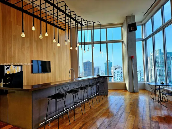 $3,650 | 151 Southeast 1st Street, Unit 801, Miami, FL 33131