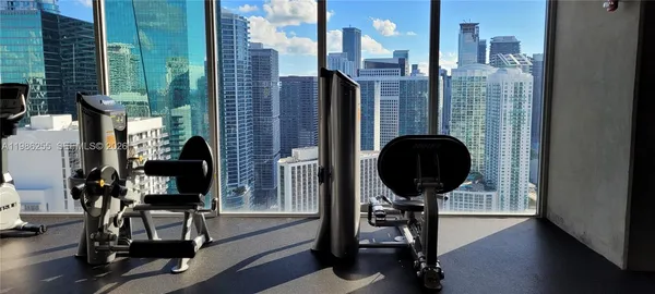 $3,650 | 151 Southeast 1st Street, Unit 801, Miami, FL 33131