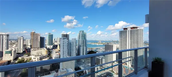 $3,650 | 151 Southeast 1st Street, Unit 801, Miami, FL 33131