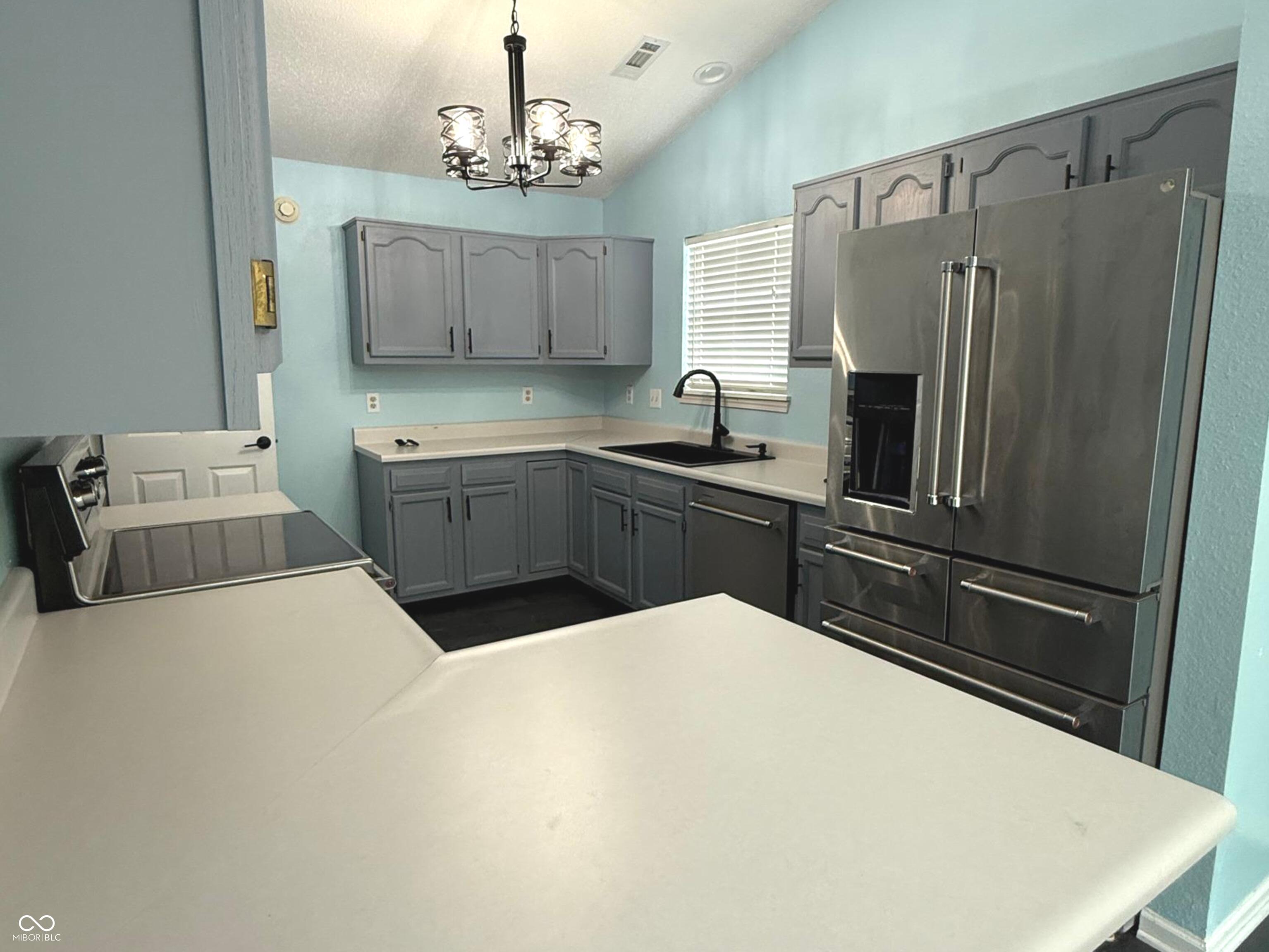 892 Millbrook Drive Avon, IN 46123 - Photo 11 of 20