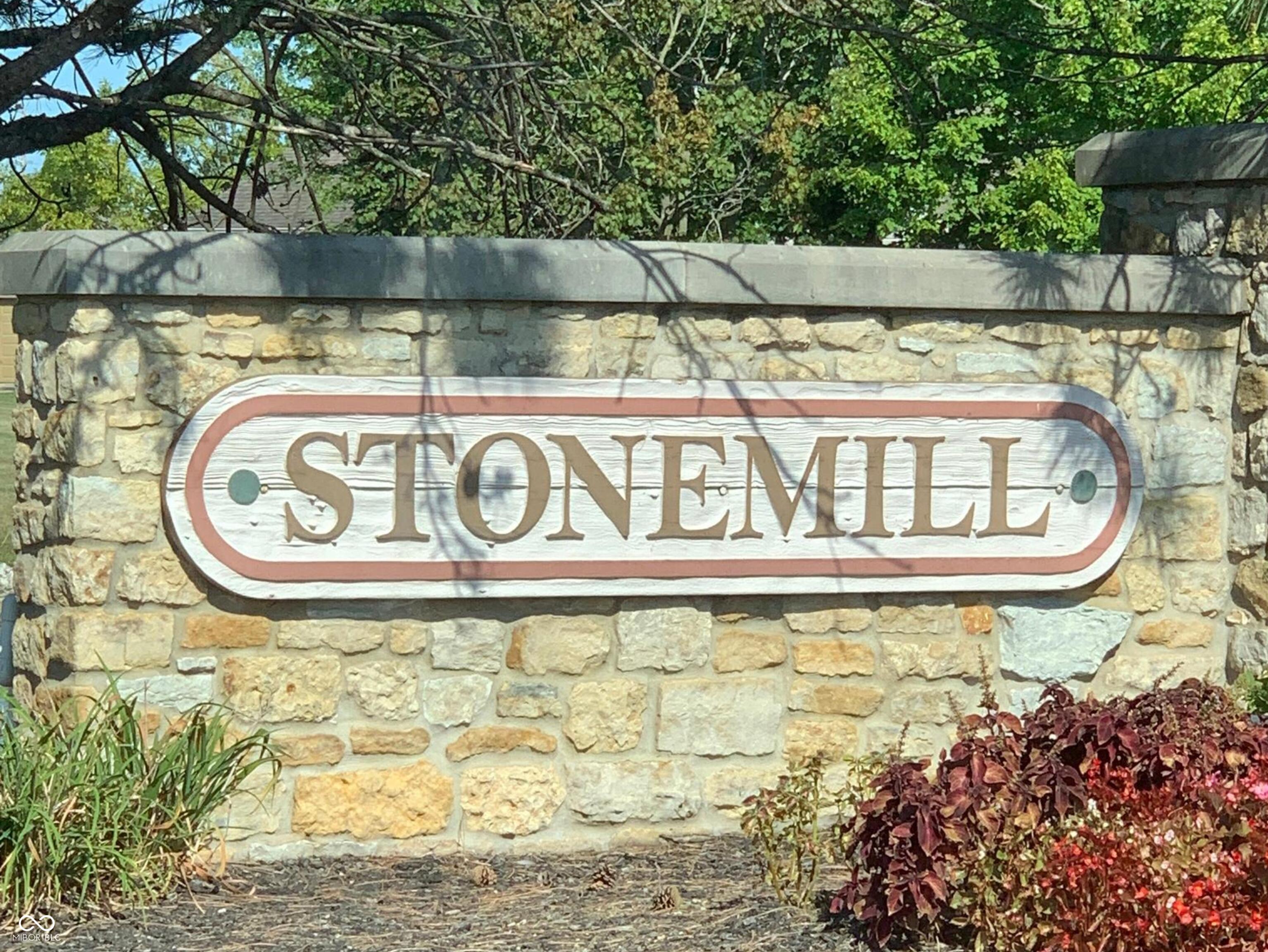 892 Millbrook Drive Avon, IN 46123 - Photo 2 of 20