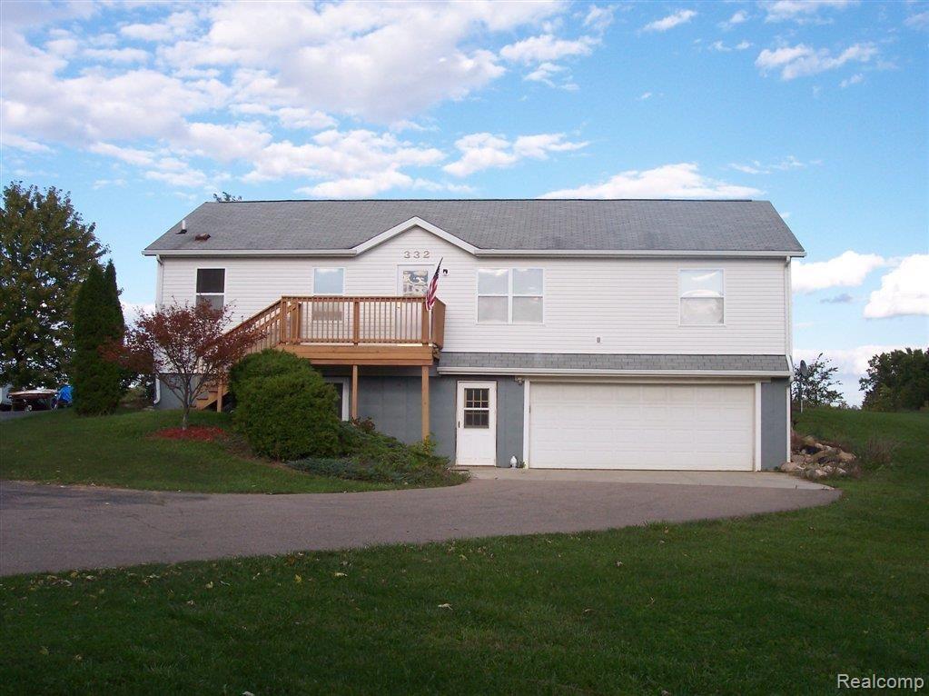 332 North Hayes Road Lapeer, MI 48446 - Photo 1 of 17 100_1940.JPG