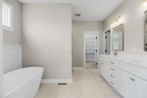 $729,900 | 25446 West 91st Terrace, Lenexa, KS 66227