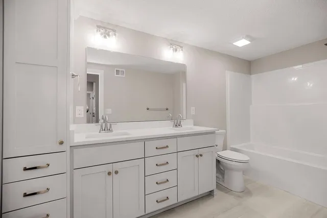 $739,900 | 25446 West 91st Terrace, Lenexa, KS 66227