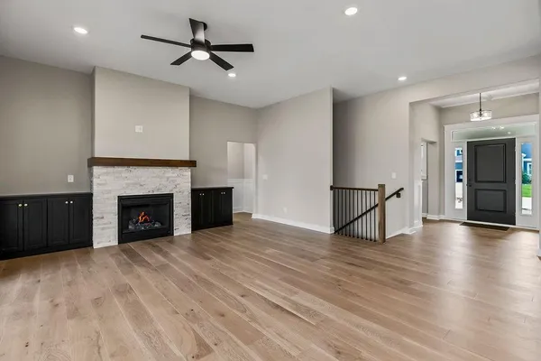 $729,900 | 25446 West 91st Terrace, Lenexa, KS 66227