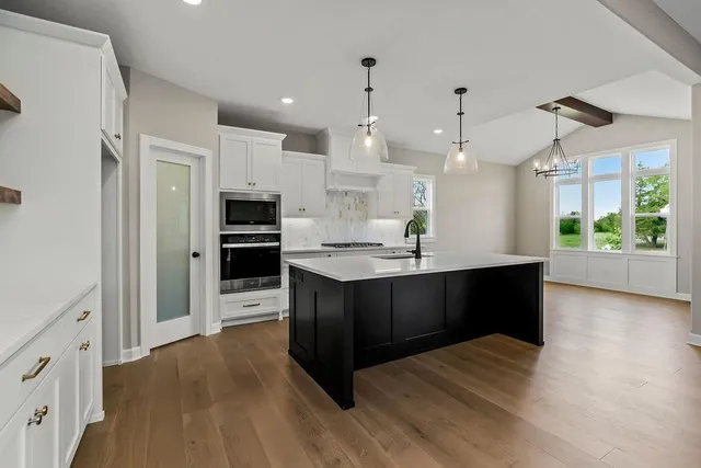 $739,900 | 25446 West 91st Terrace, Lenexa, KS 66227