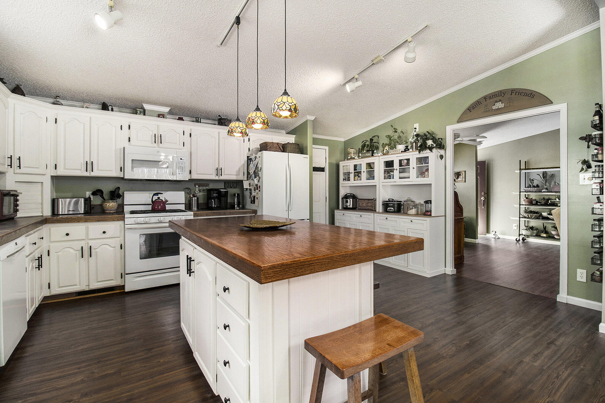 4970 West Decker Road Ludington, MI 49431 - Photo 6 of 29 6