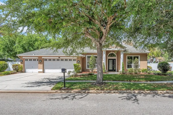 $725,000 | 5613 Lark Meadow Place, Lithia, FL 33547