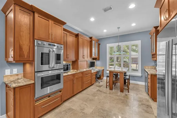 $725,000 | 5613 Lark Meadow Place, Lithia, FL 33547