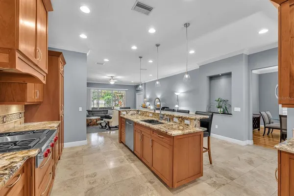 $725,000 | 5613 Lark Meadow Place, Lithia, FL 33547