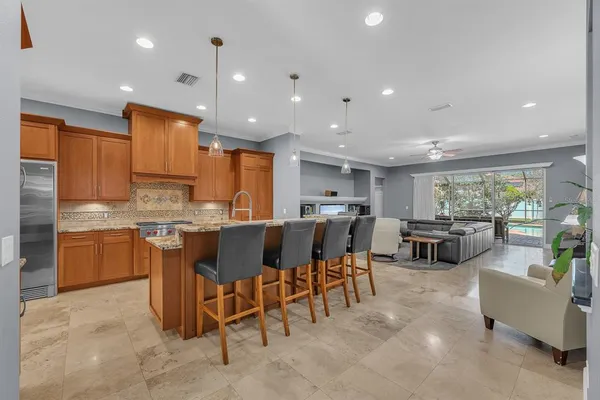 $725,000 | 5613 Lark Meadow Place, Lithia, FL 33547