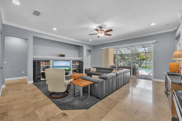 $725,000 | 5613 Lark Meadow Place, Lithia, FL 33547