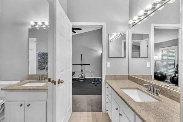 $725,000 | 5613 Lark Meadow Place, Lithia, FL 33547