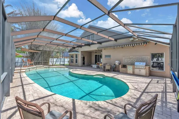 $725,000 | 5613 Lark Meadow Place, Lithia, FL 33547