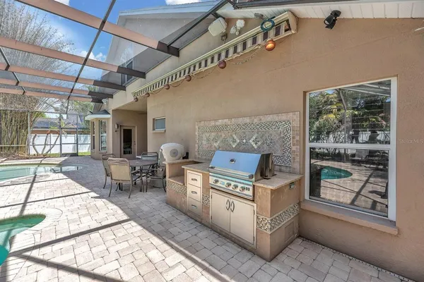 $725,000 | 5613 Lark Meadow Place, Lithia, FL 33547