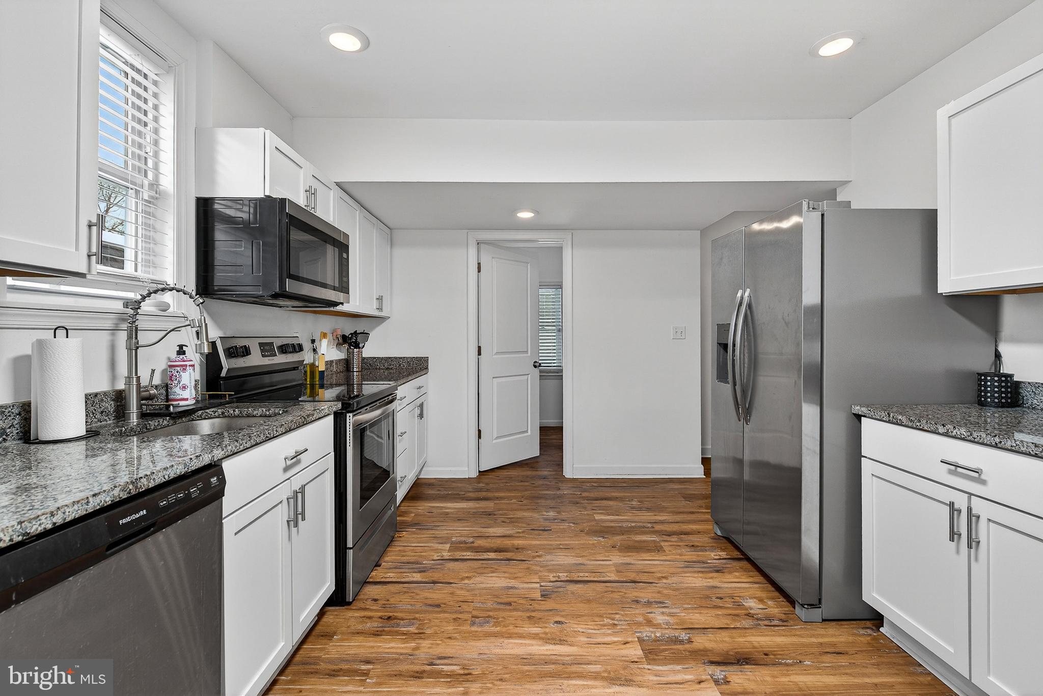 2524 Sycamore Avenue Sparrows Point, MD 21219 - Photo 20 of 45 Kitchwn