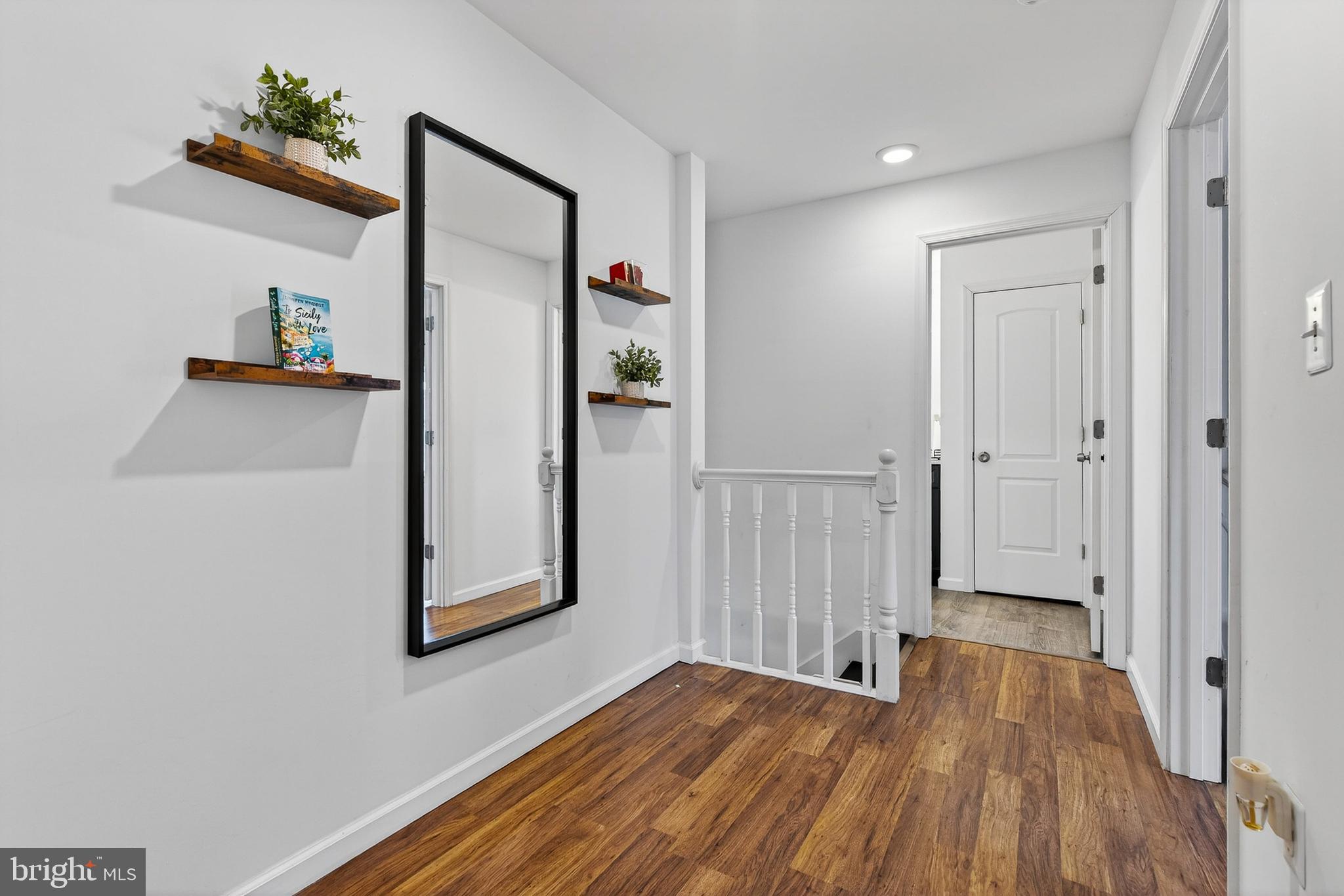 2524 Sycamore Avenue Sparrows Point, MD 21219 - Photo 30 of 45 Hallway