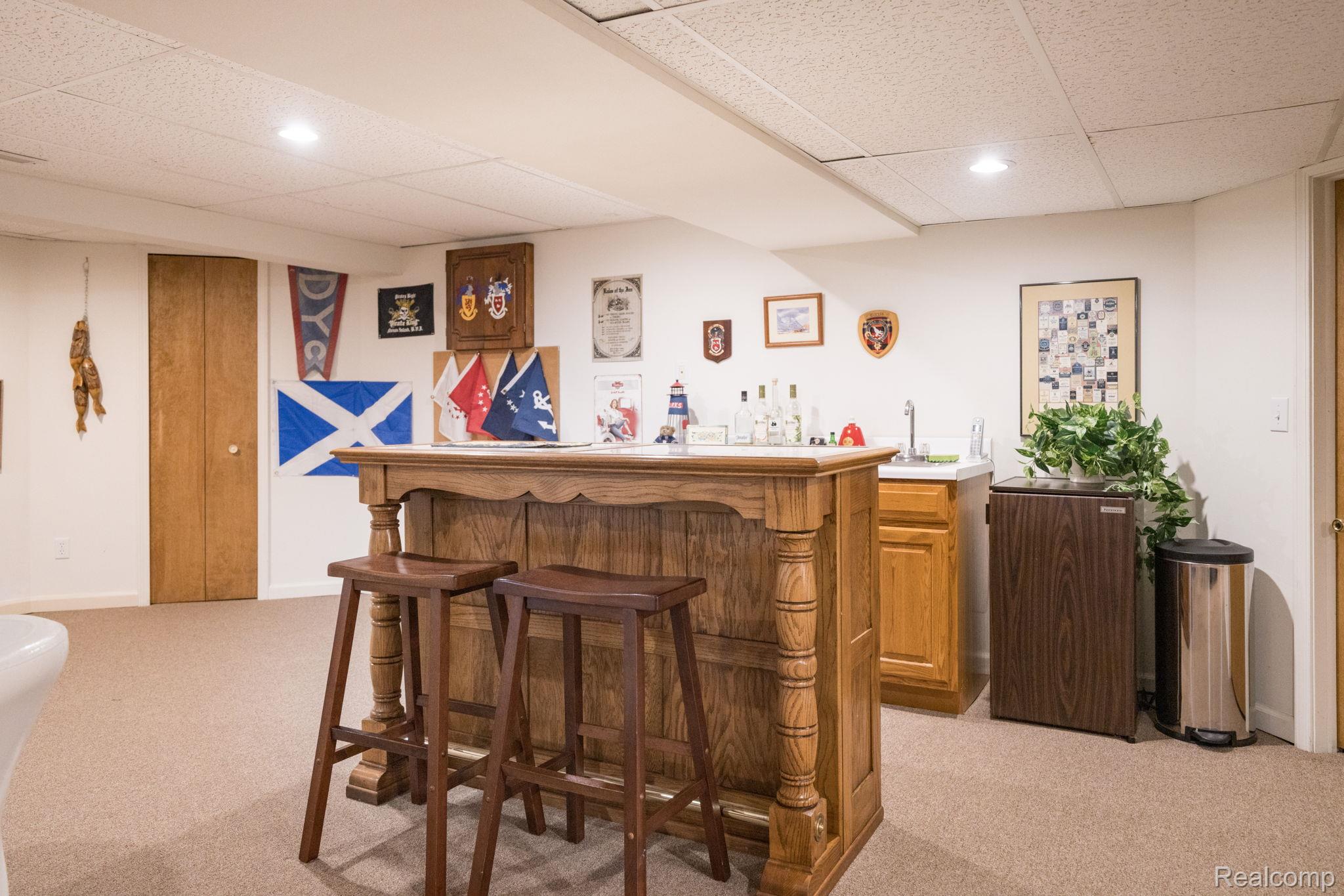 1708 Devonwood Drive Rochester, MI 48306 - Photo 48 of 70 40-web-or-mls-1708 Devonwood Dr-40.jpg