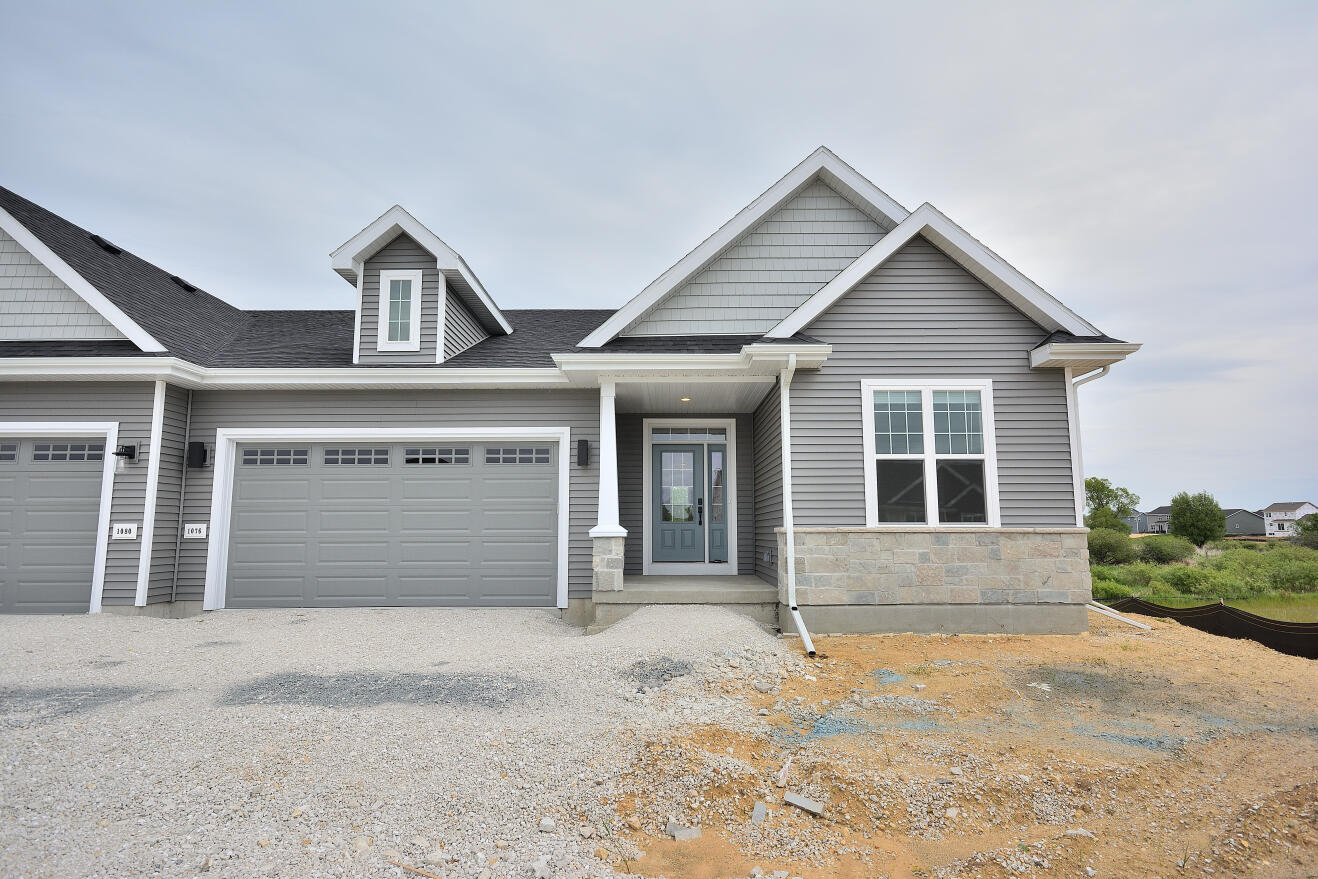 1076 Elderberry Road Oconomowoc, WI 53066 - Photo 1 of 30 96 ARWT (2)