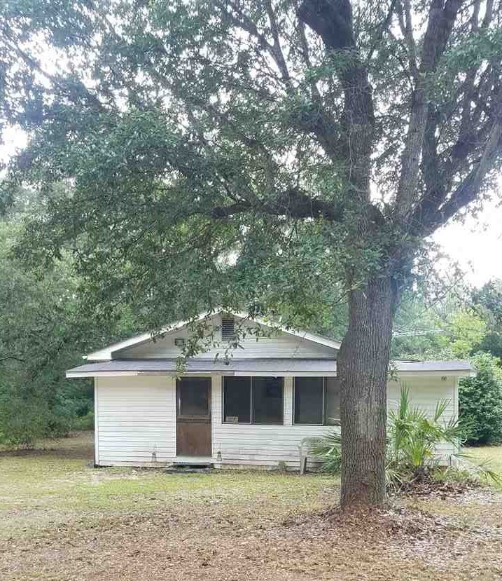 8600 Troy Drive Elberta, AL 36530 - Photo 4 of 18 front