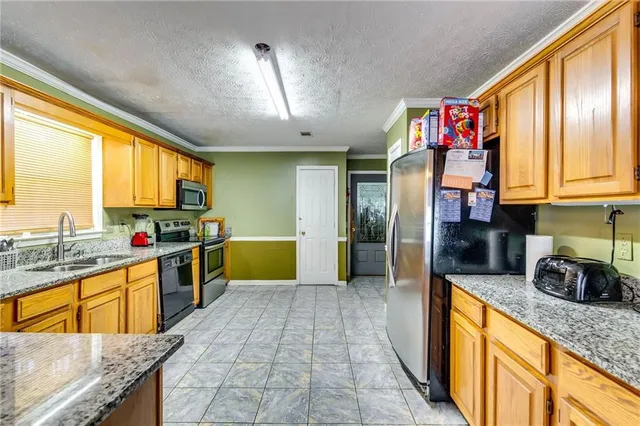 $344,999 | 1245 Shamrock Hill Circle, Loganville, GA 30052