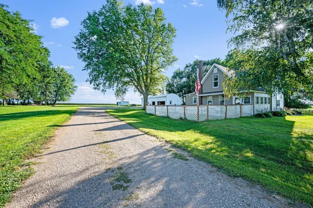 $255,000 | 49548 170th Street, Easton, MN 56025