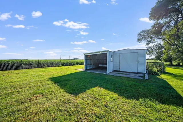 $255,000 | 49548 170th Street, Easton, MN 56025